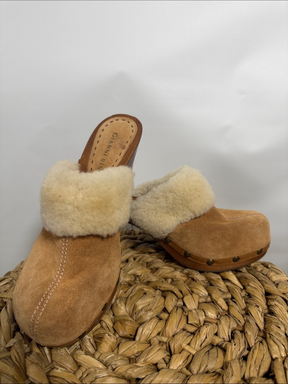 NWT Gianni Bini Furrever Suede Shearling Clog Mules Tan Size 7.5 Boho Cozy